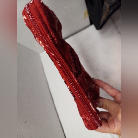 Two Vera Bradley Paisley Lined Zippered Travel Make Up Storage Pouch - Picture 8 of 14